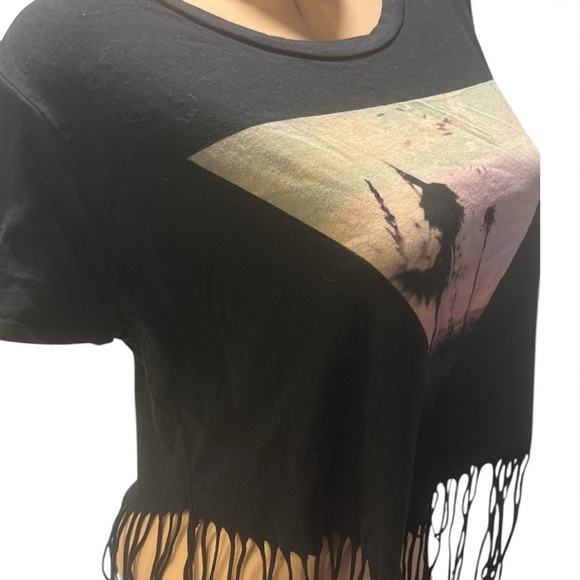 Chic Black Fringe Graphic Tee - Picture 11 of 12